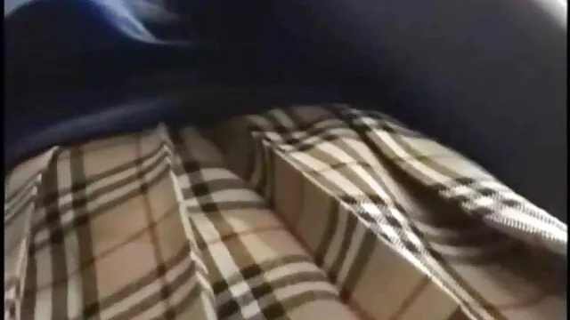 Szexi szőke prostikák és egy perverz amatőrszex férfi duója keményen 3 ül a kanapén