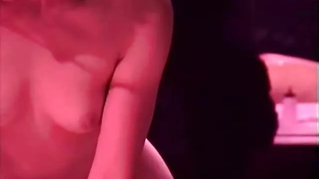 Kinky Kathia Nobili Cipriana ingyen porno videok maszturbál a moziban