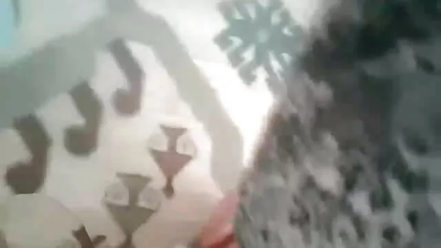 Gondolkodó barna Veronica Avluv mélytorok porno anya lánya szopást ad