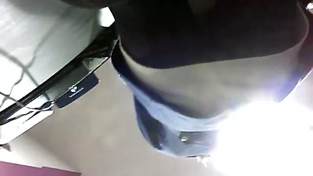 Az unalmas xxx videok ingyen szőke Bella rendkívül jól lovagol és szívja az erős farkat