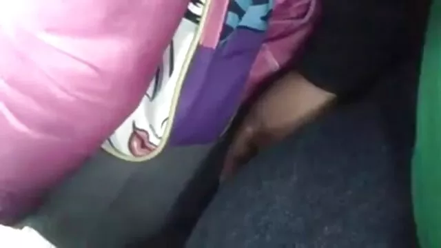 Lissom lebarnult Kinzie ingyen porno filmek Kenner Tory Lane élvezi, hogy egy fasz gyönyörködjön a kanapén