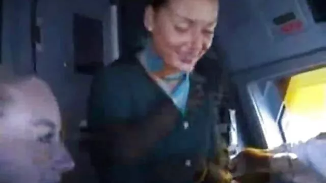 A vékony, fekete hajú leszbikusok Dillion Harper busz szex Kiera Winters puncikat esznek