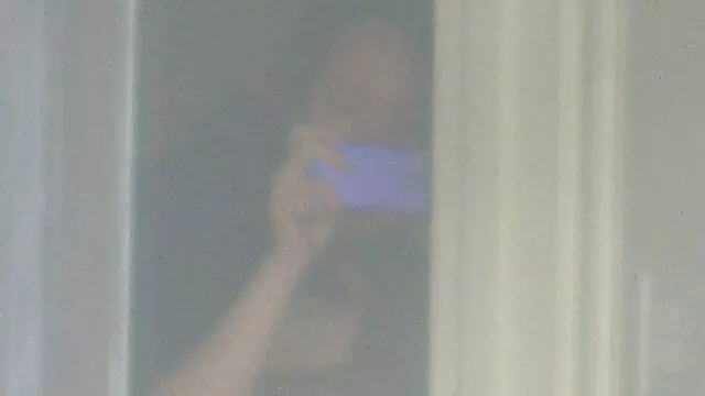 Brett ingyen sex videók Rossi mellmenyecske nagy mellekkel és borotvált puncival játszik